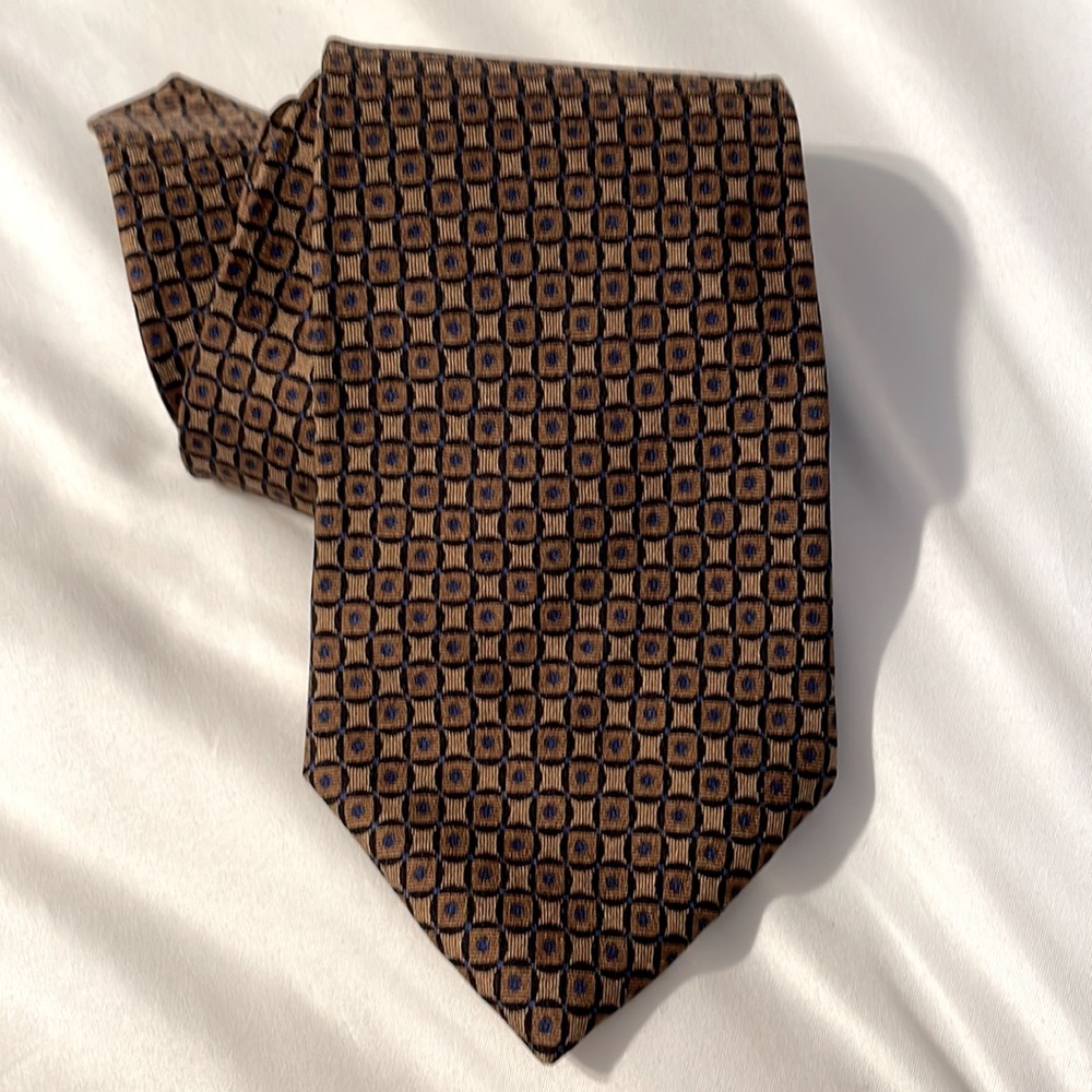 Addendum necktie - brown, black & tan small geometric pattern